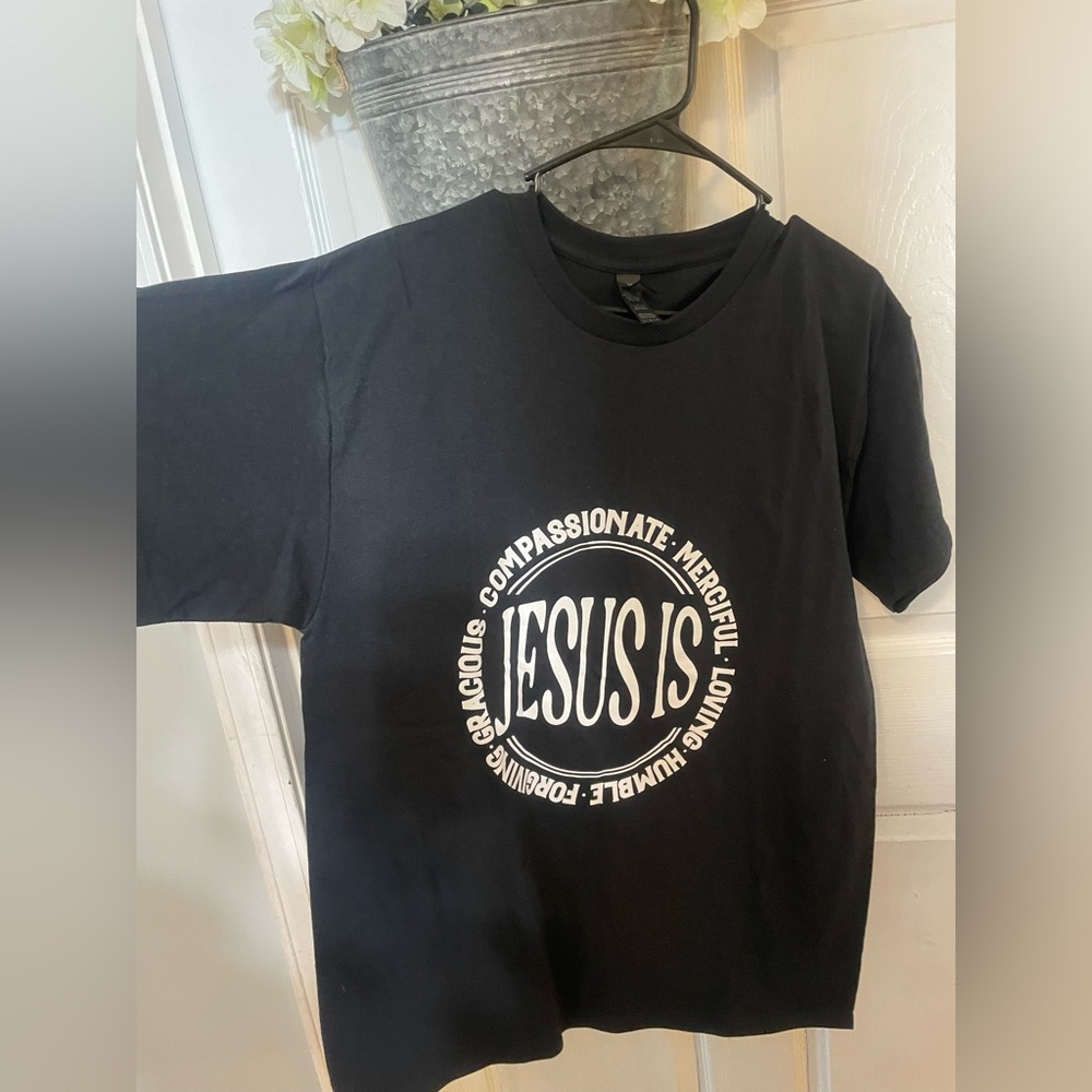 Jesus Is .. Christian Graphic Tee Large NWT